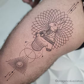 Tatuagem real do portfólio: Geometria e natureza